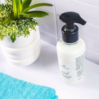 Lotiune de corp iluminatoare cu pudra de perle, 250 ml