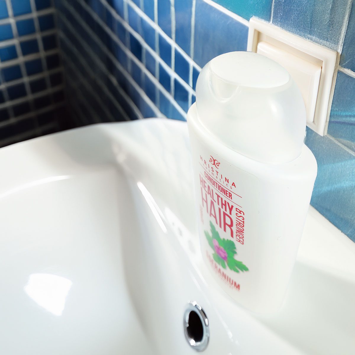 Hair conditioner with geranium extract for hair strength, 200 ml