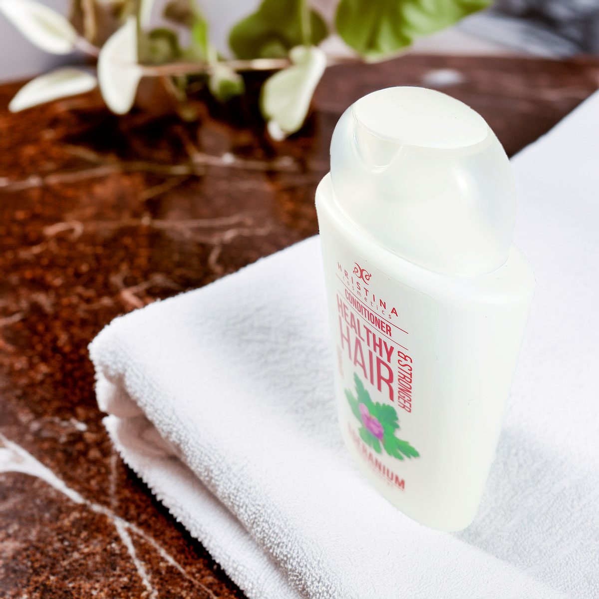 Hair conditioner with geranium extract for hair strength, 200 ml